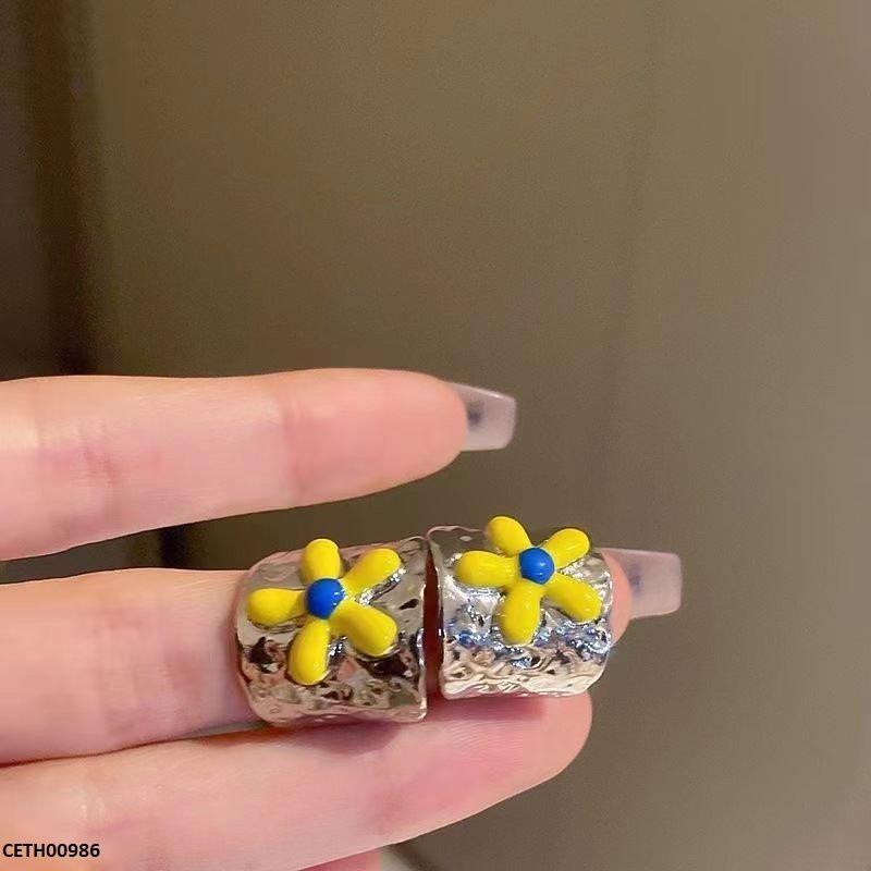 CETH00986 YHC Painted Flower Tops Pair - CETH