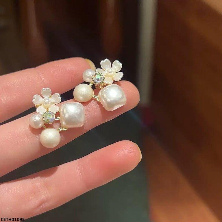 CETH01095 BTO Pearl Flower Tops Pair - CETH