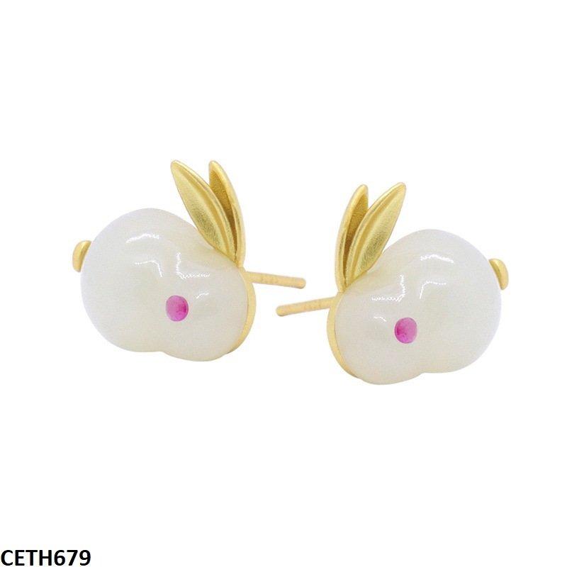 CETH679 YQG Rabbit Stud Tops Pair