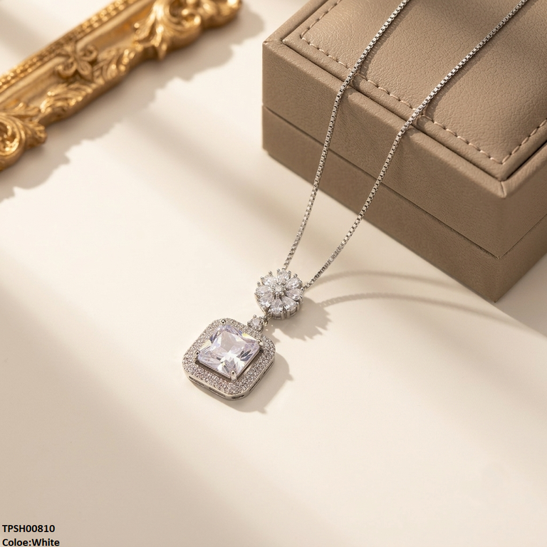 TPSH00810 MSJ Flower Square Pendant - TPSH