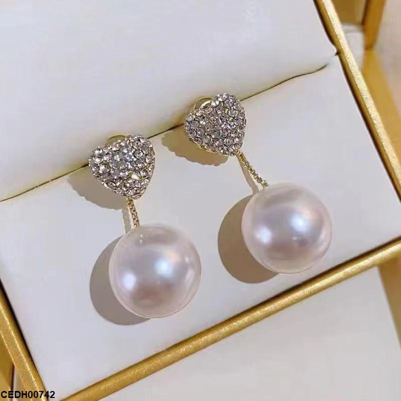 CEDH00742 YHC Heart Pearl Drop Earrings - CEDH