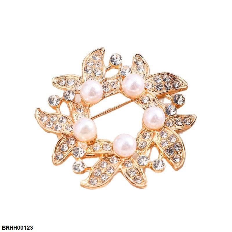 BRHH00123 XST Pearl wreath Zircon Broach - BRHH