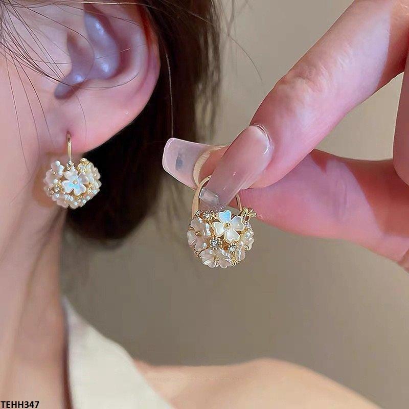 TEHH347 HJF Flower Ear Hoops Pair