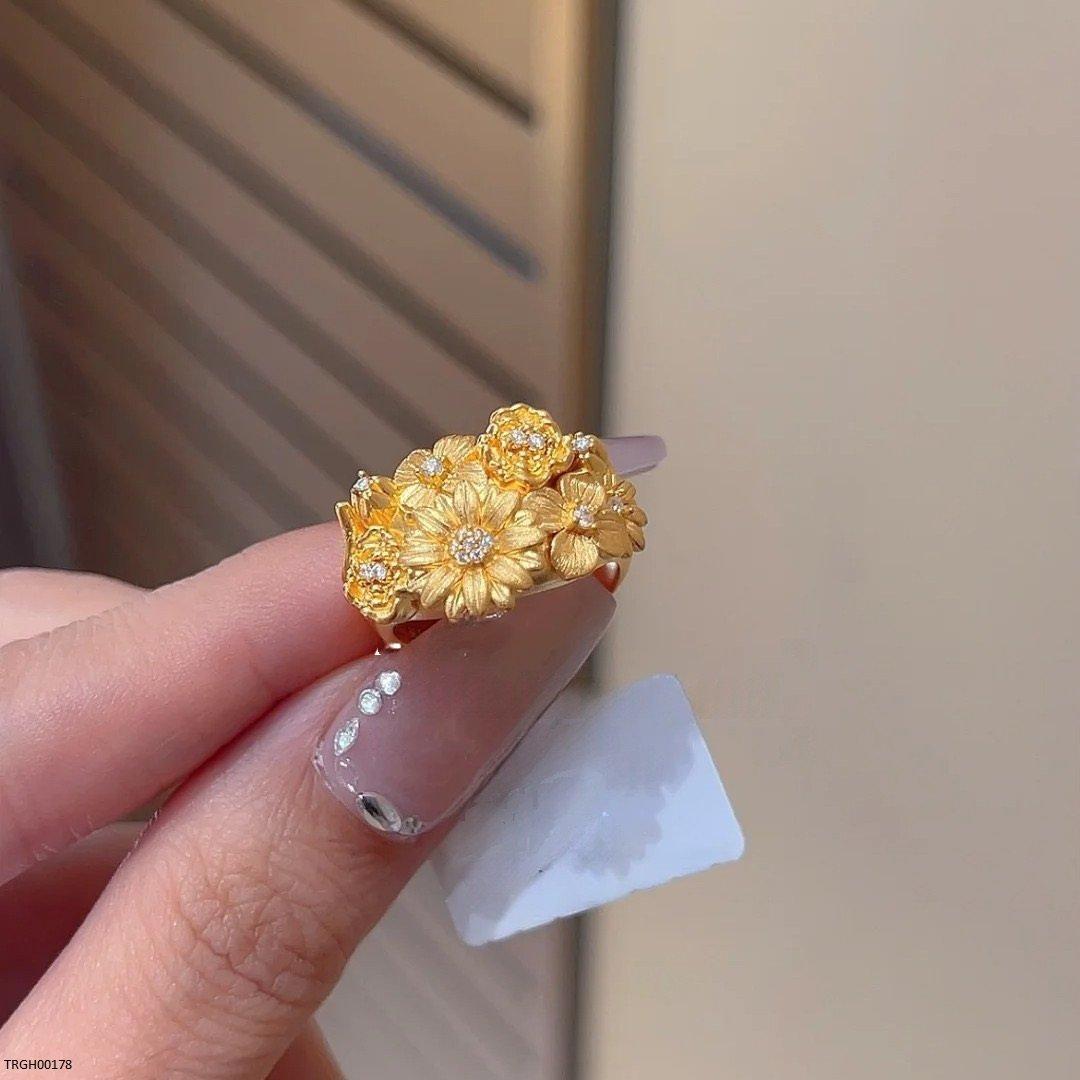TRGH00178 GWH Triple Flower Ring - TRGH