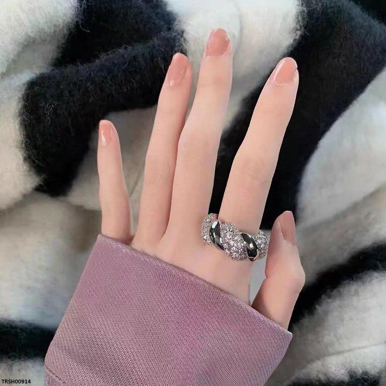 TRSH00914 CJD Twisted Ring Adjustable - TRSH