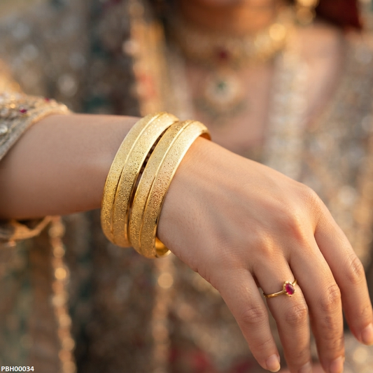 PBH00034 MZM Textured Gold Bangle
