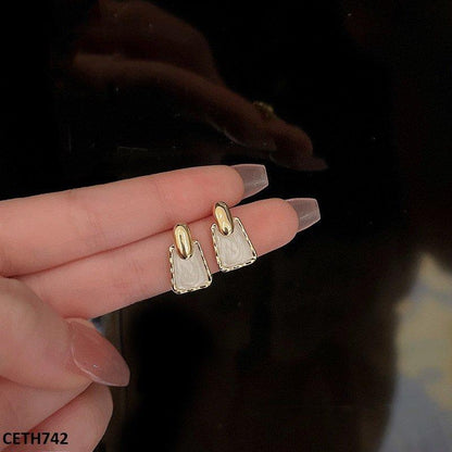 CETH742 ZHL Square Stud Tops Pair