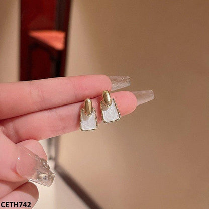 CETH742 ZHL Square Stud Tops Pair