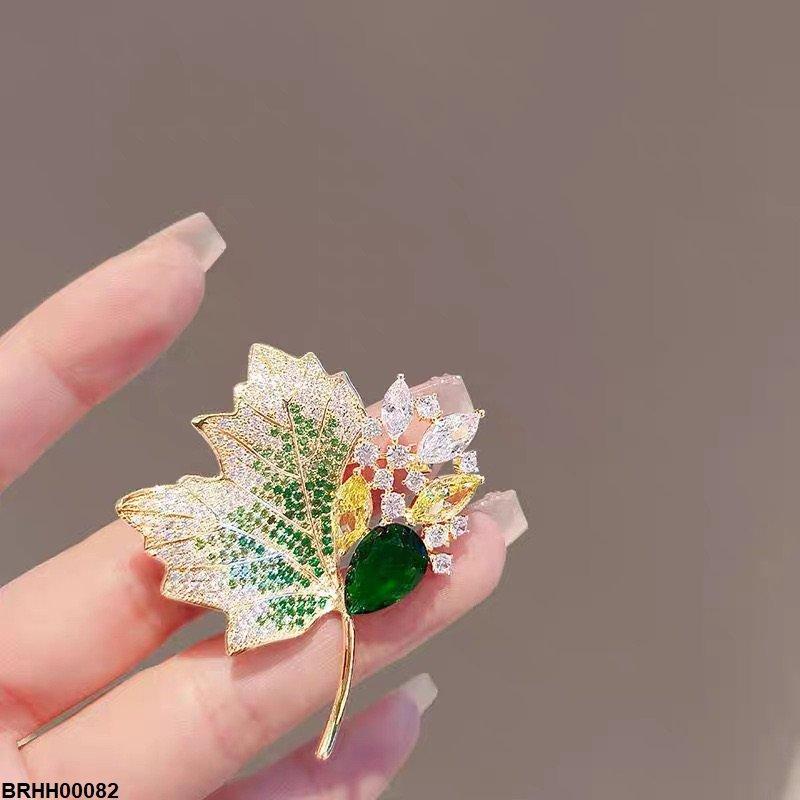 BRHH00082 YYZ Leaf Broach - BRHH