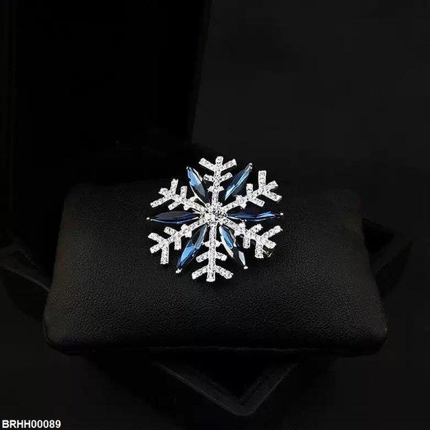 BRHH00089 XST Cross Flower Broach - BRHH