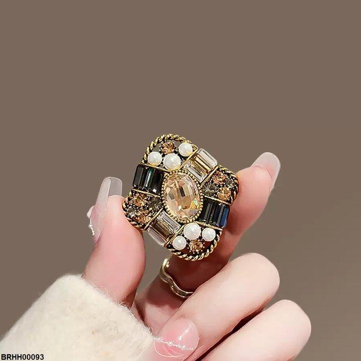 BRHH00093 XST Oval Pearl Broach - BRHH