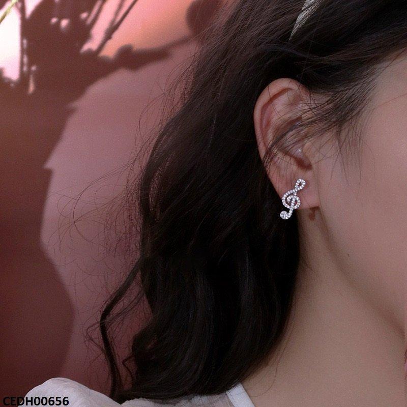 CEDH00656 QWN Asymmetrical Music Drop Earrings - CEDH