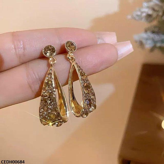 CEDH00684 YHC Round Drop Earring Pair - CEDH