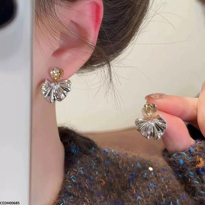 CEDH00685 YHC Heart Laef Drop Earring - CETH