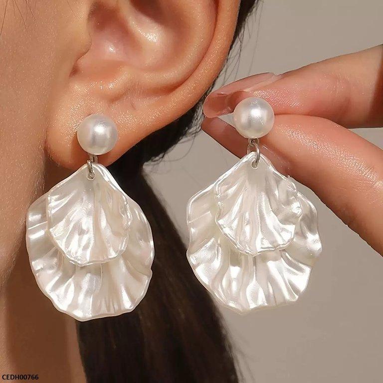 CEDH00766  QWN Double Leaf Drop Earrings - CEDH