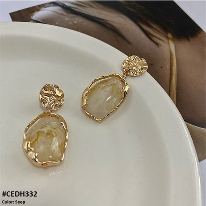 CEDH332 ZCD Teardrop Ear Drop Earrings Pair