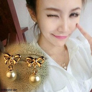 CETH197 SGC Bow Pearl Stud Tops Pair