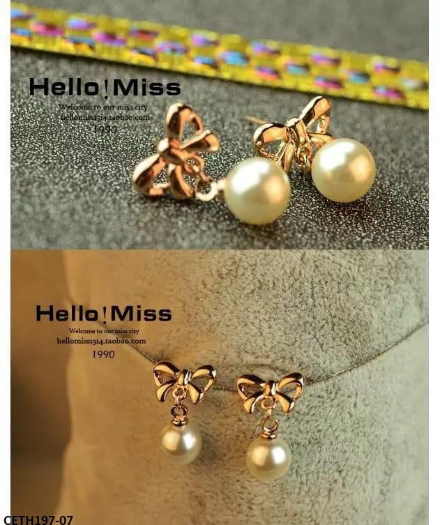 CETH197 SGC Bow Pearl Stud Tops Pair