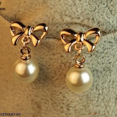 CETH197 SGC Bow Pearl Stud Tops Pair