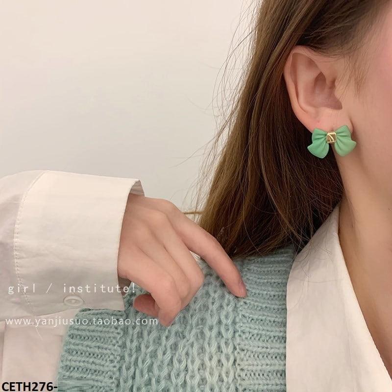 CETH276 YQG Bow Stud Tops Pair