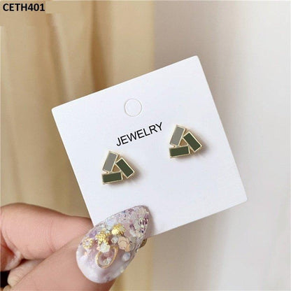 CETH401 YYZ Painted 3 Baguette Triangle Stud Tops Pair
