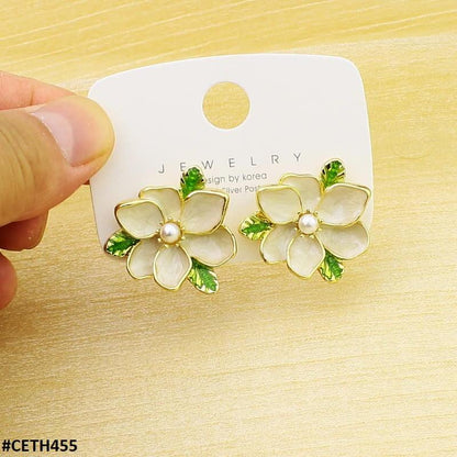 CETH455 YUL Leaf /Flower Stud Tops Pair