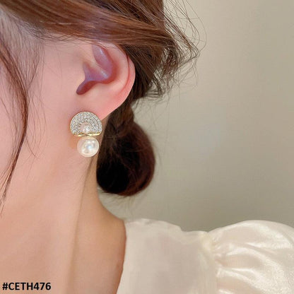 CETH476 SDQ Umbrella Pearl Ear Tops Pair