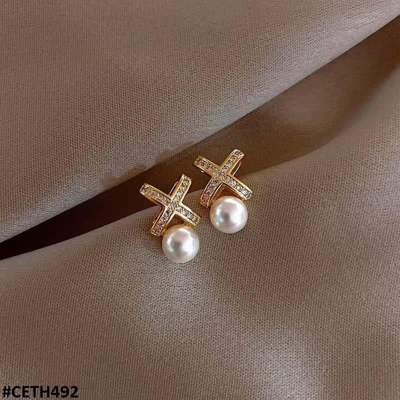 CETH492 FRN Cross Pearl Stud Tops Pair