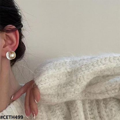 CETH499 BTO Round & Pearl Stud Tops Pair