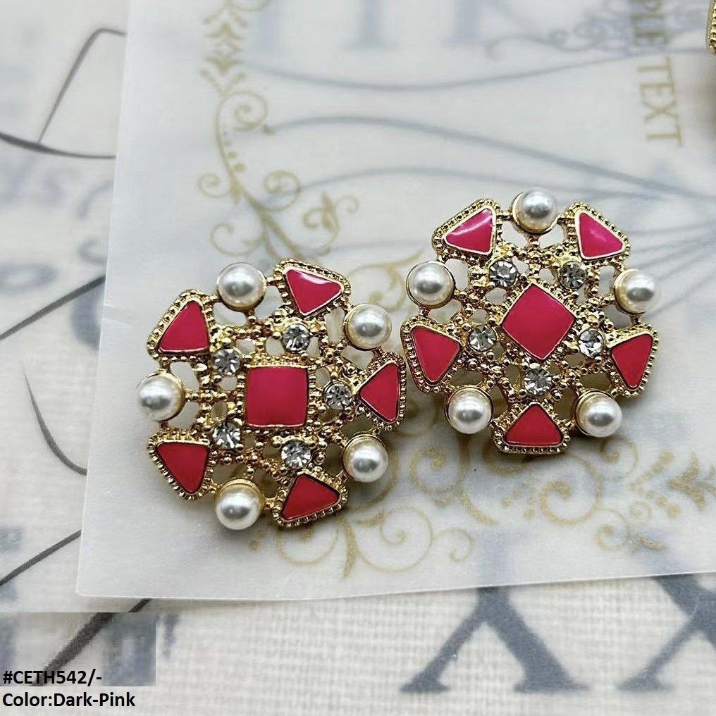 CETH542 SKM Painted Square/Triangle Ear Tops Pair