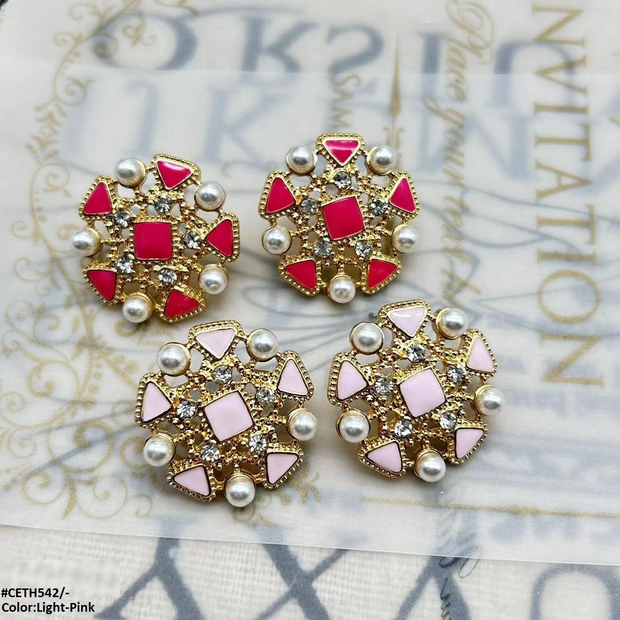 CETH542 SKM Painted Square/Triangle Ear Tops Pair