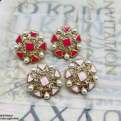 CETH542 SKM Painted Square/Triangle Ear Tops Pair