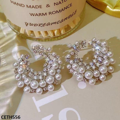 CETH556 YHC C-Pearls Stud Tops Pair