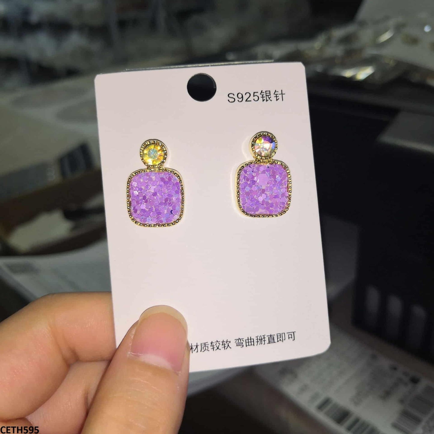 CETH595 YHC Crystals Square Ear Tops Pair
