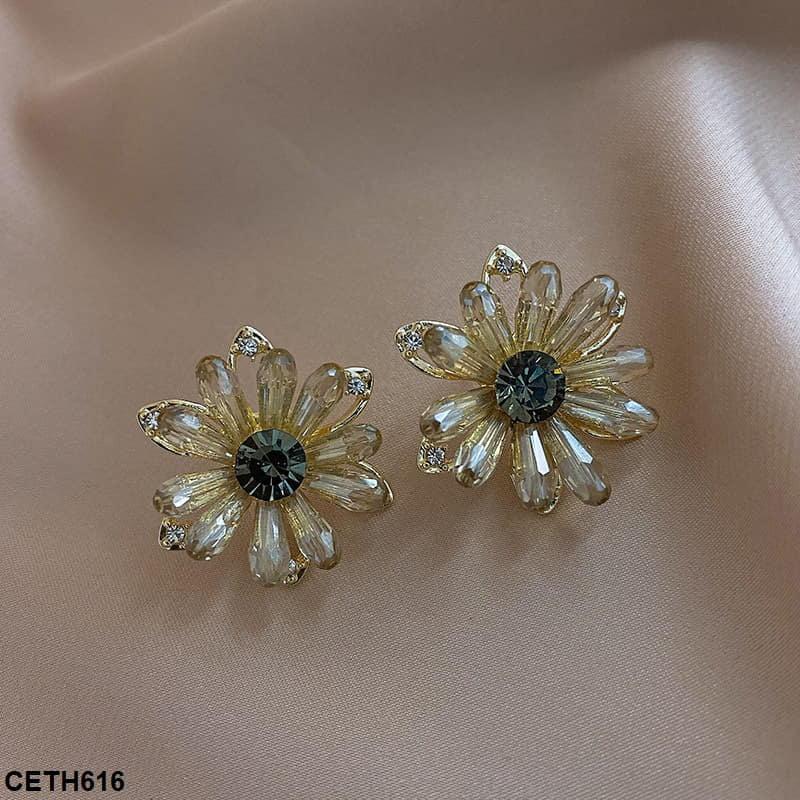 CETH616 YQG Flower Ear Tops Pair