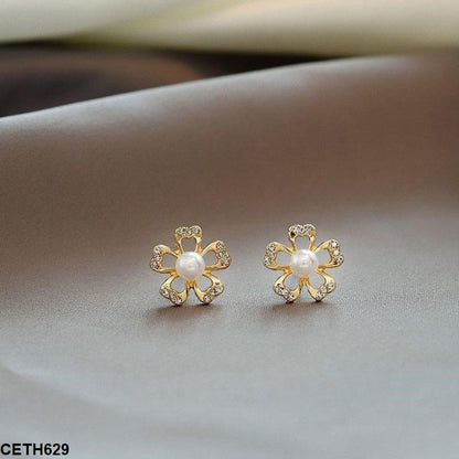 CETH629 SIQ Flower Pearl Ear Tops Pair