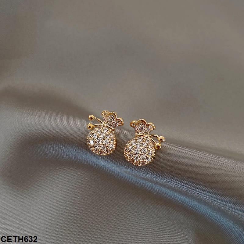 CETH632 SIQ Vase Ear Tops Pair