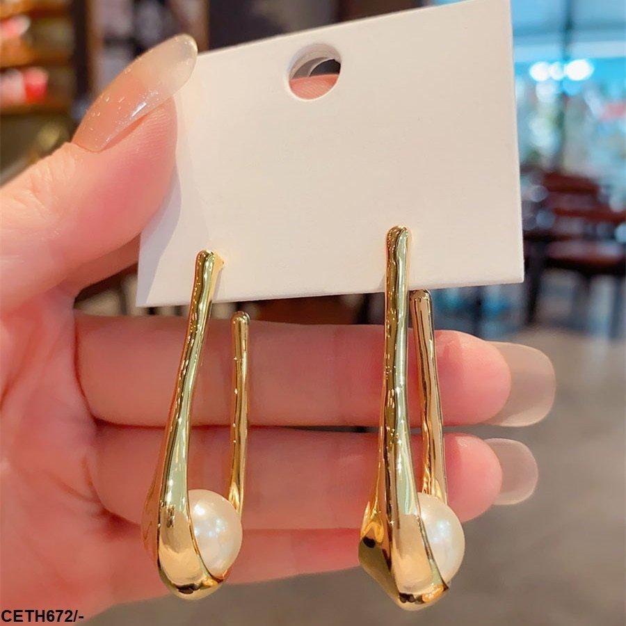 CETH672 ZCD U Shape Ear Tops Pair