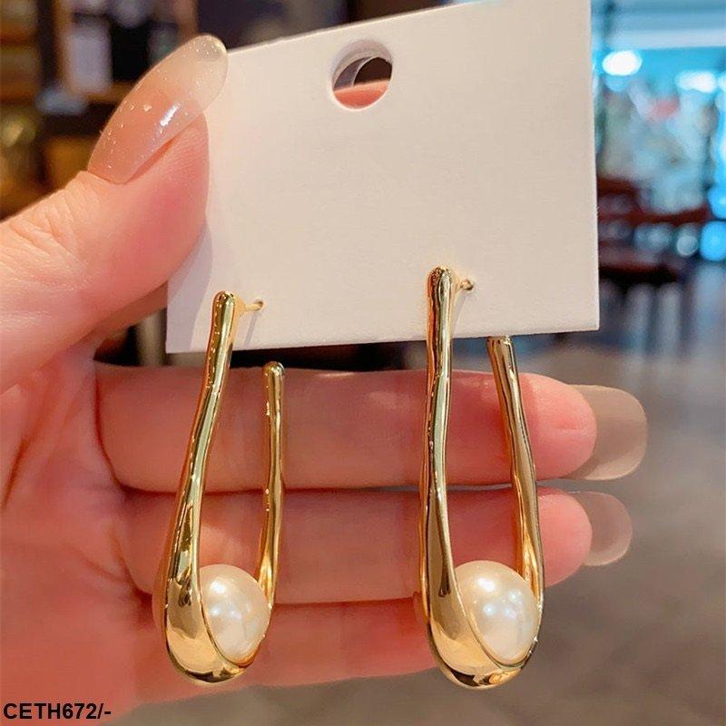 CETH672 ZCD U Shape Ear Tops Pair