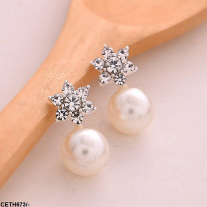 CETH673 LQP Star Pearl Ear Tops Pair