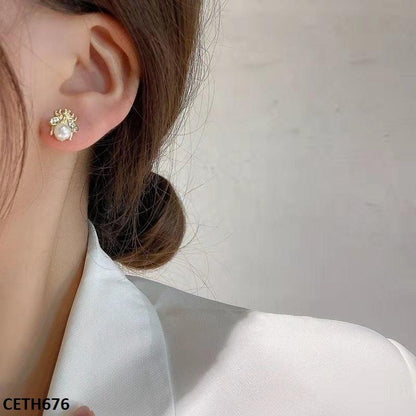 CETH676 LSH Pearl Butterfly Stud Tops Pair