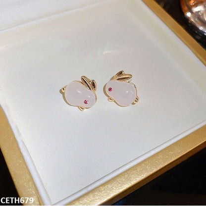 CETH679 YQG Rabbit Stud Tops Pair