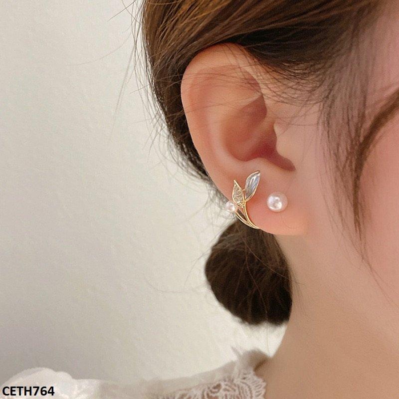 CETH764 LSH Double Leaf Pearl Tops Pair