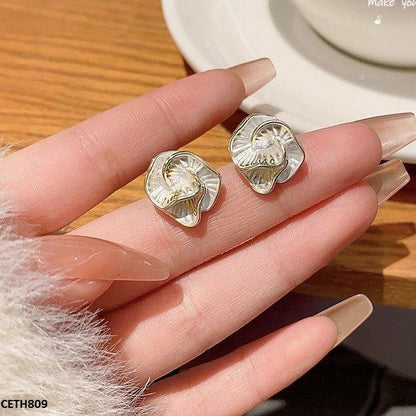 CETH809 LSH Painted Flower Tops Pair