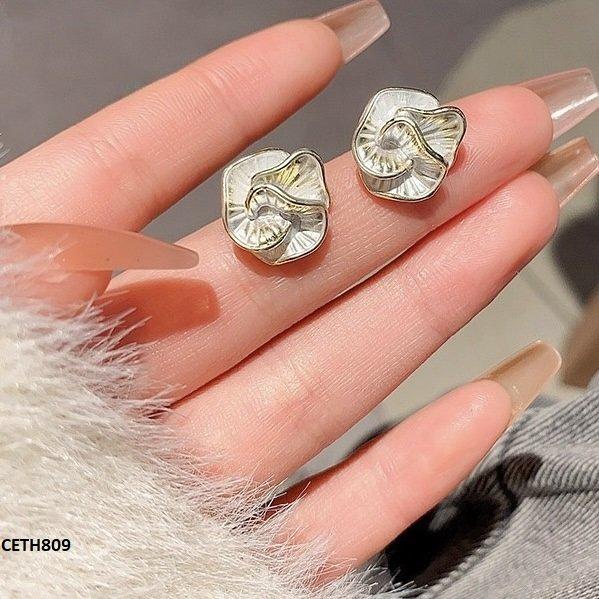 CETH809 LSH Painted Flower Tops Pair