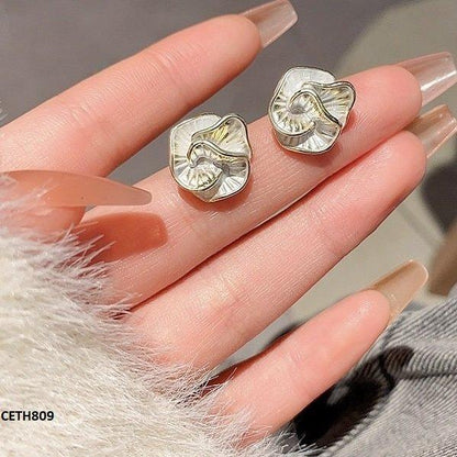 CETH809 LSH Painted Flower Tops Pair