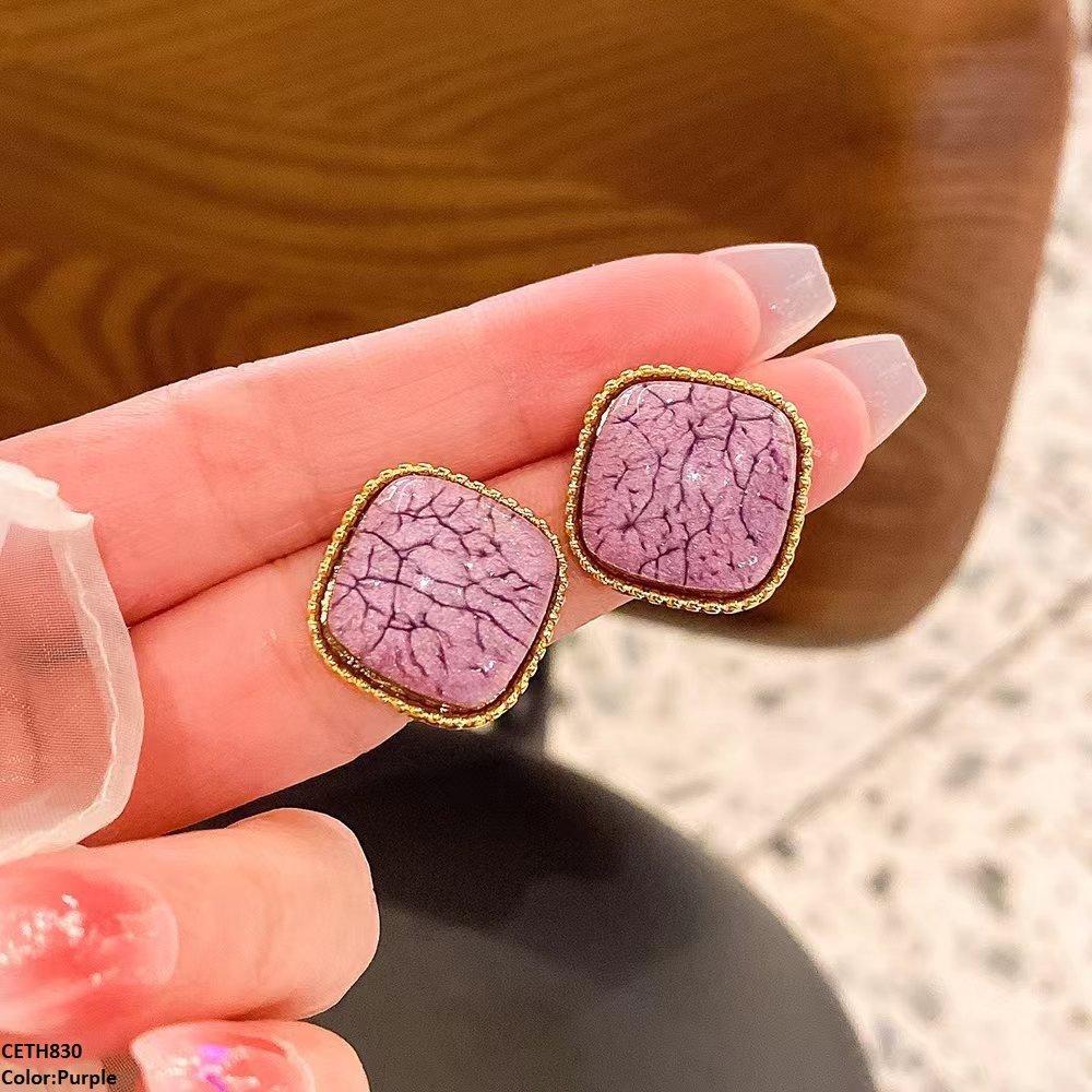 CETH830 YHC Square Stud Tops Pair