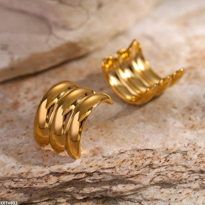 CETH932-YYE CETH932 YYE Three Layard Tops Pair