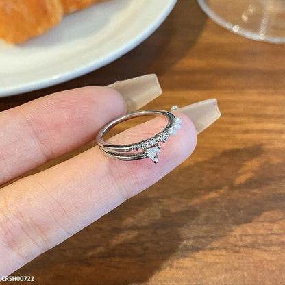 CRSH00722 HJF Triangle Pearl  Ring 6 Size - Crsh