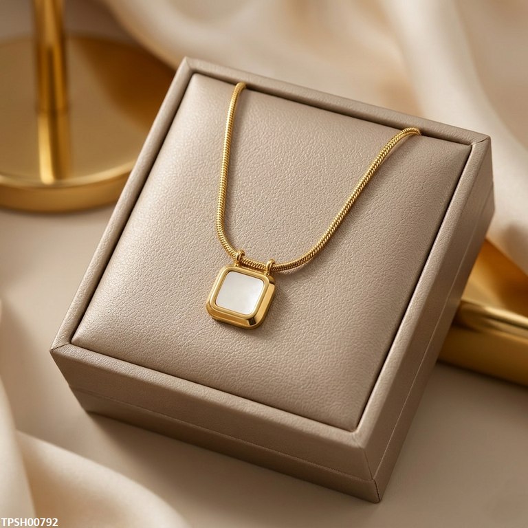 TPSH00792 MMJ Stainless Steel Square Pendant - TPSH